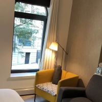 CELEBRITY CATALAN WINE TOWNHOUSE MANHATTAN ico