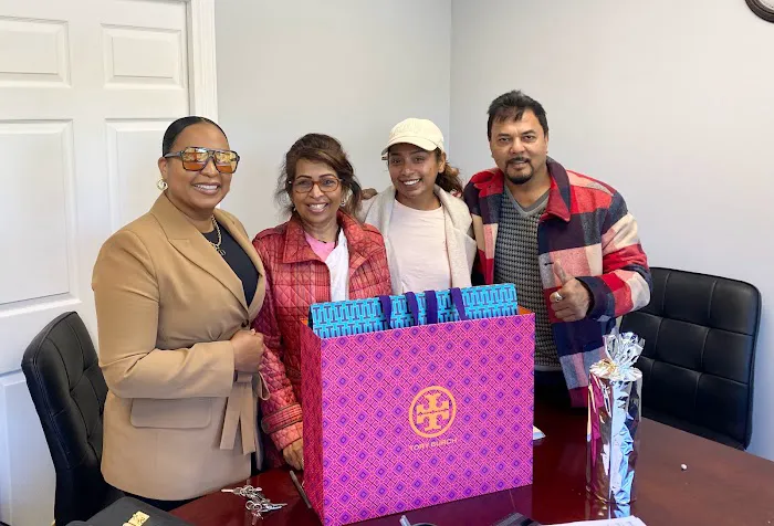 Peoples Realty & Associates- Chrystina Peoples Picture 6