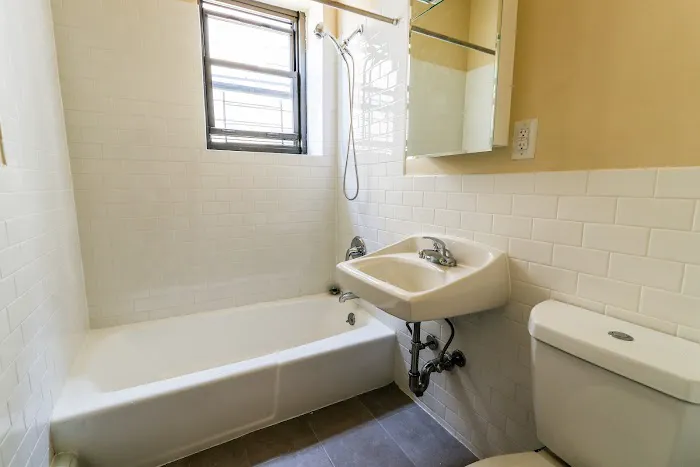 W. 135th Street Apartments Picture 3