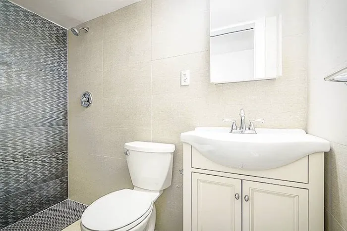 Xzeller Realty, Manuel Vargas Broker & Owner Picture 2