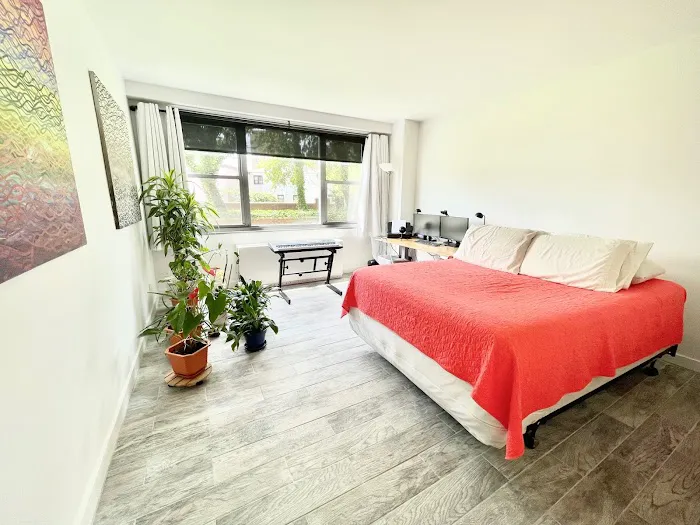 American Homes OnLine Realty Inc. Picture 10