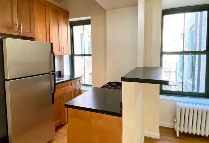 MOVE NYC REAL ESTATE, LLC Picture 4