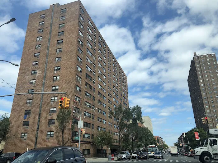 Dunwell Plaza Metropolitan Picture 1