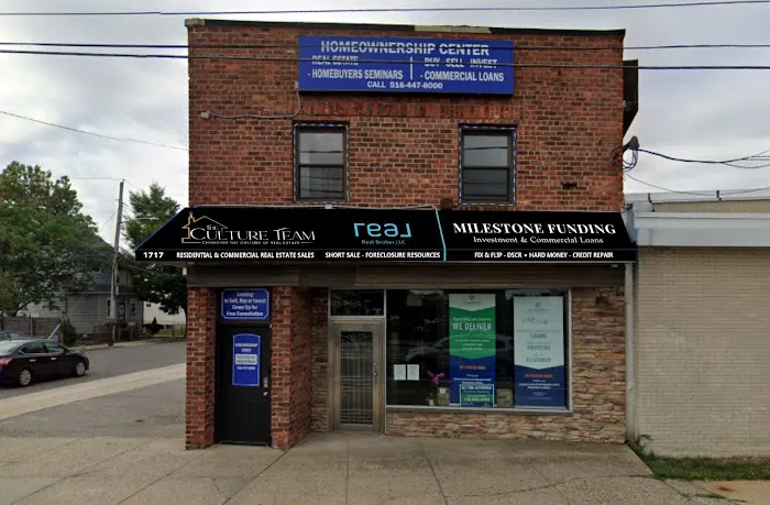 REAL BROKER ELMONT - THE CULTURE TEAM Picture 1