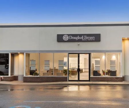 Douglas Elliman Real Estate Office in New Hyde Park, NY