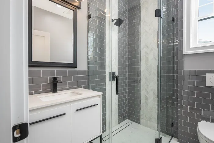 Fourth Avenue Real Estate Picture 4