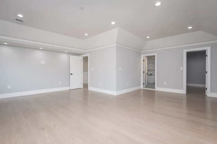 Fourth Avenue Real Estate Picture 8