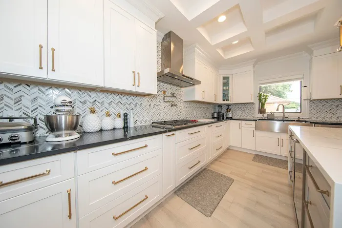 Fourth Avenue Real Estate Picture 10