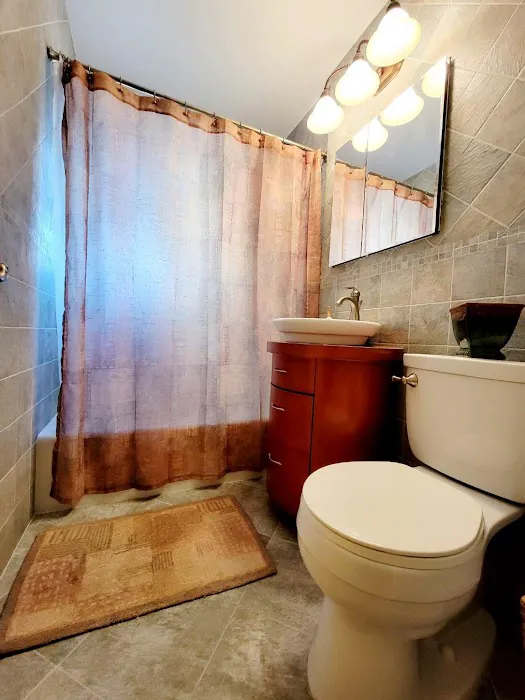 The Right Bob Realty, LLC Picture 3