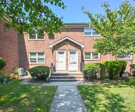 Maureen Folan Real Estate Group