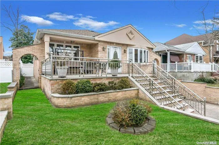 Maureen Folan Real Estate Group Picture 9
