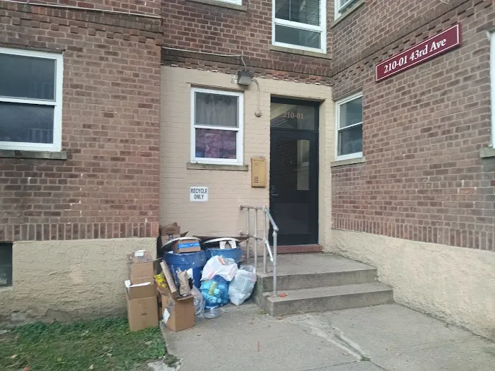 Bayside Manor Park Apartments Picture 1