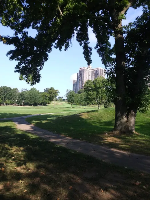Linda D. Rappaport - Akam Sales at North Shore Towers Picture 3