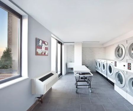 2763 Morris Luxury Apartments