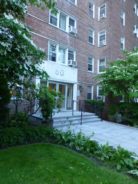 Knolls Cooperative Section 1 Picture 3