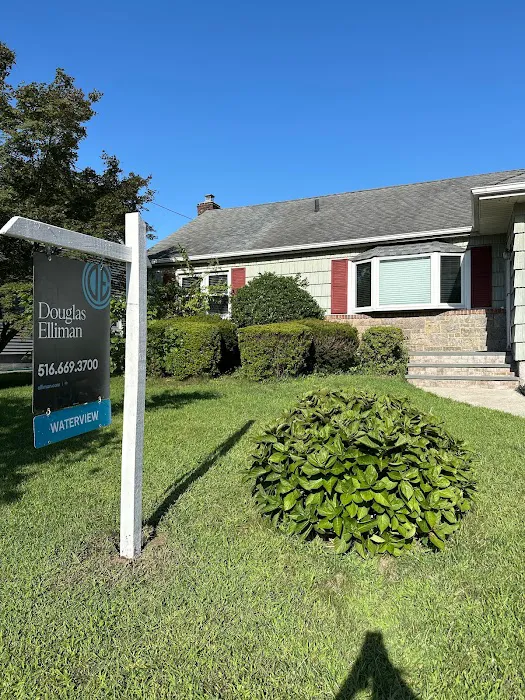 Douglas Elliman Real Estate Rockville Centre | The Next Move Is Yours Picture 3