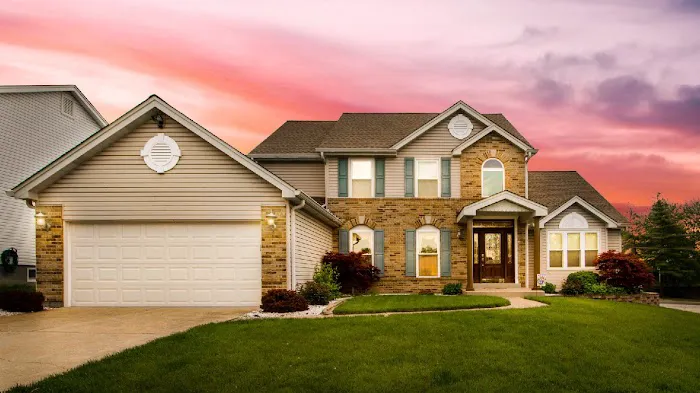FrontAcres Realty Picture 3
