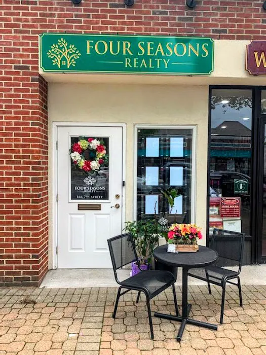 Four Seasons Realty Team Picture 2