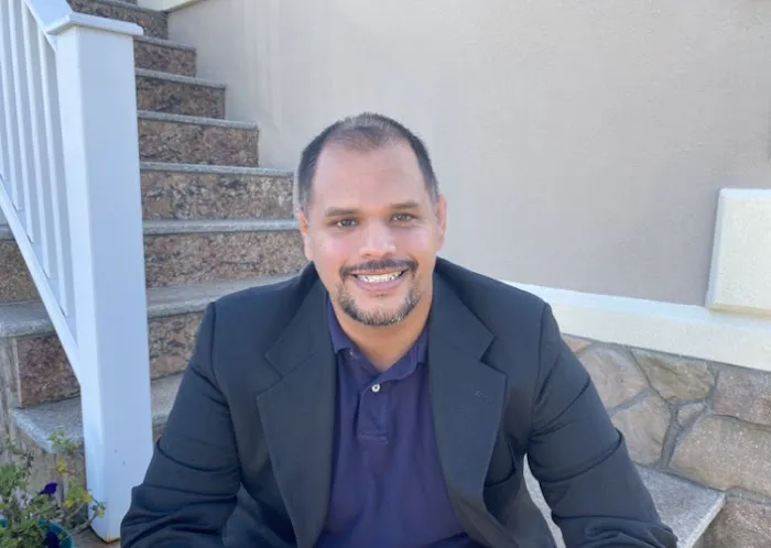 Gustavo Larrea Real Estate Picture 2