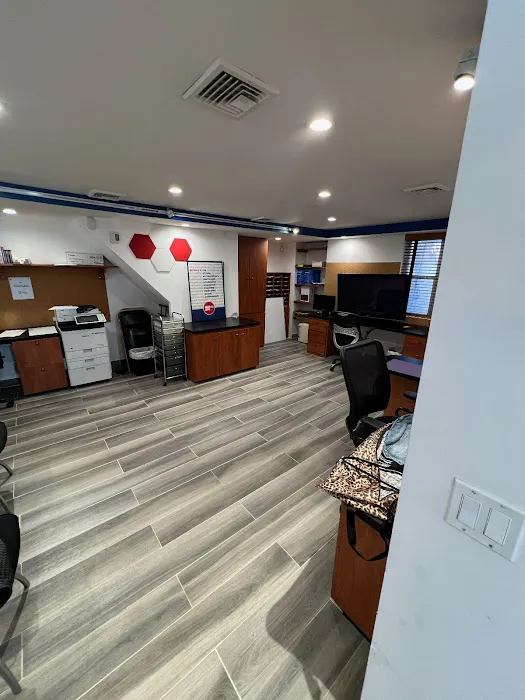 RE/MAX Team - Flushing Picture 7
