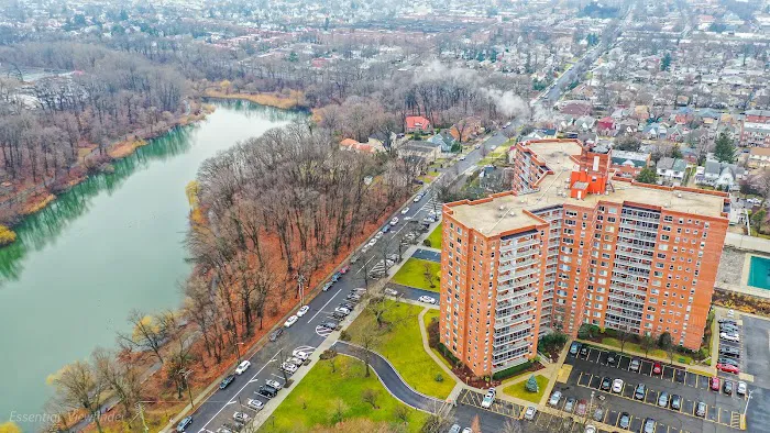 Lakeside Towers Corporation Picture 1