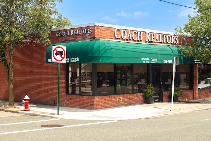 Howard Hanna | Coach Realtors - Williston Park Picture 1