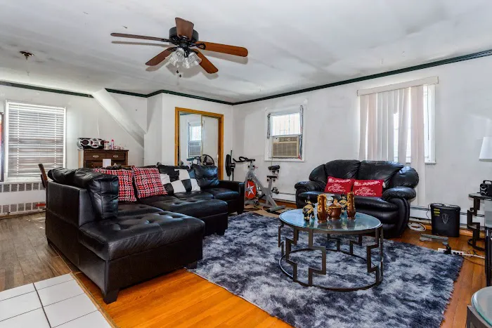 Eduard Niyazov REALTOR Picture 2