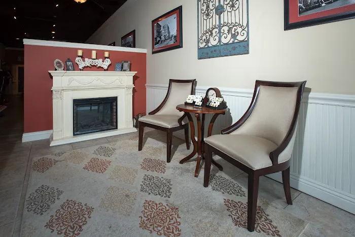 Home & Hearth Real Estate Picture 3