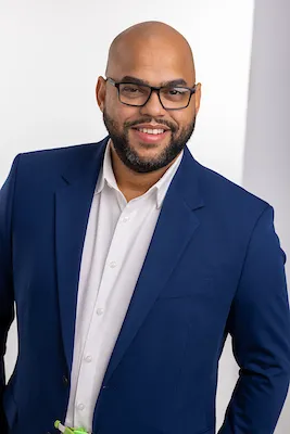Freddy Casado Licensed Real State Agent With Douglas Elliman Picture 1