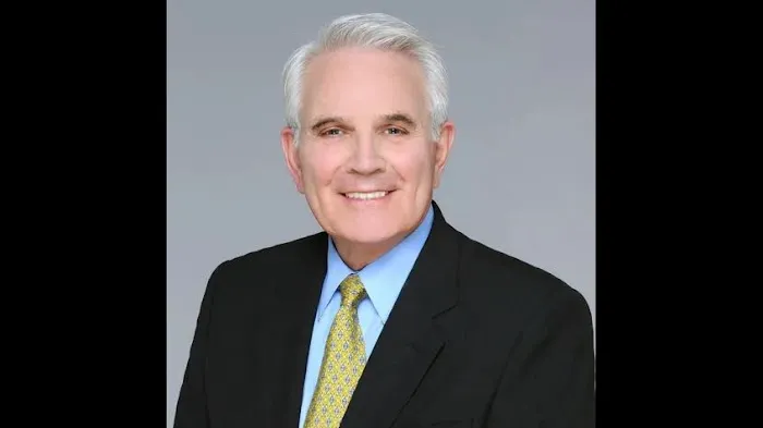 Charles Brophy, Douglas Elliman Real Estate Picture 2