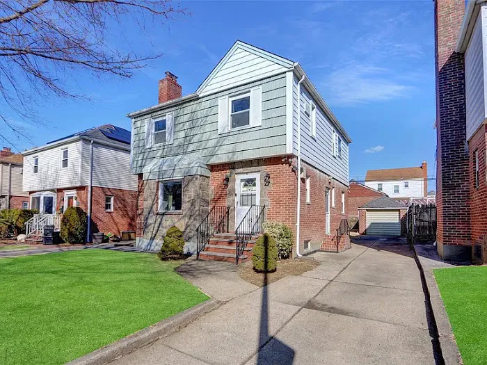 Jamie Realty Group in Queens and Long Island Picture 2
