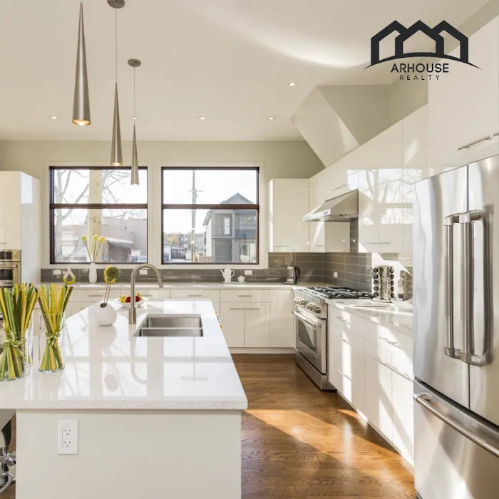 ARHOUSE Realty Picture 2