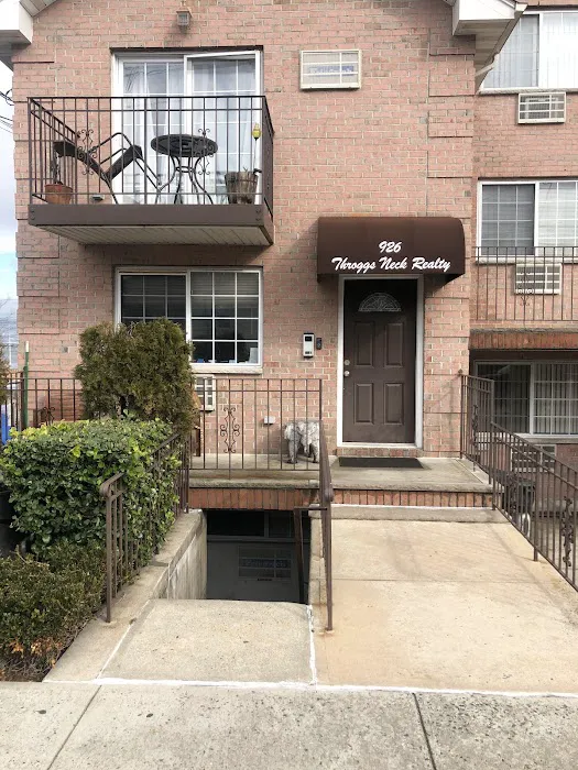 Throgg's Neck Realty - De Luca Realty Picture 2
