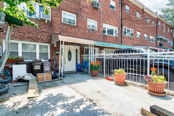 Ernest Chi Real Estate Picture 1