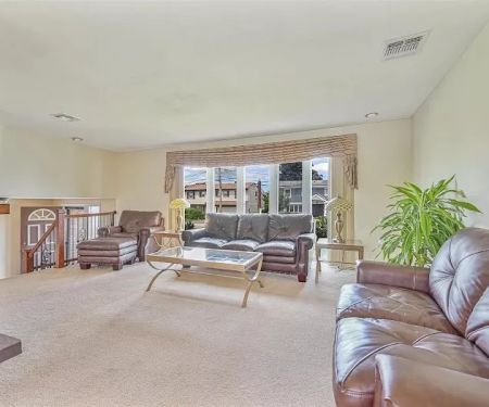 李林 | LI LIN 商业|住宅 纽约地产顾问 NY REALTOR - B SQARE REALTY