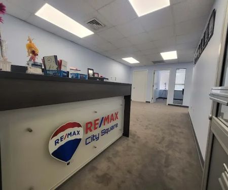 RE/MAX City Square - East Meadow