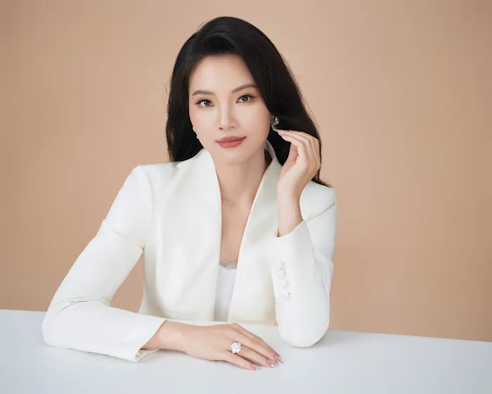 Lina Shi Picture 1