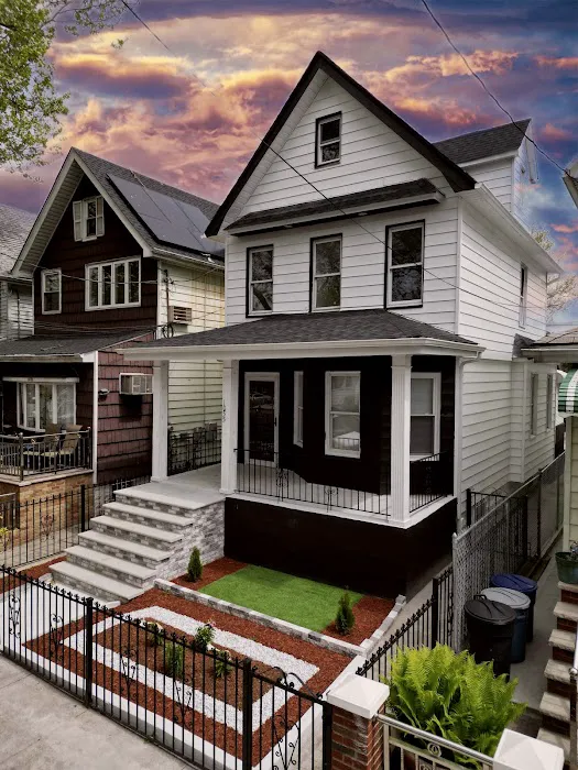 Park Assets Real Estate Corp Picture 8