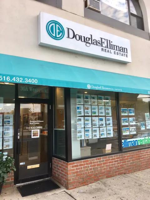 Douglas Elliman Real Estate Office in Long Beach, NY Picture 1