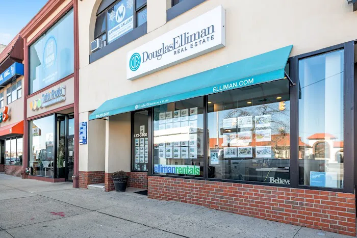 Douglas Elliman Real Estate Office in Long Beach, NY Picture 2