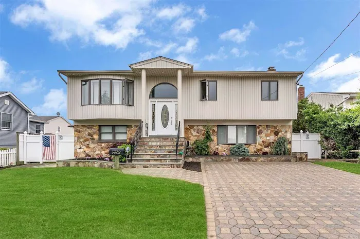 Sailing Home Realty Of Long Island LLC Picture 9