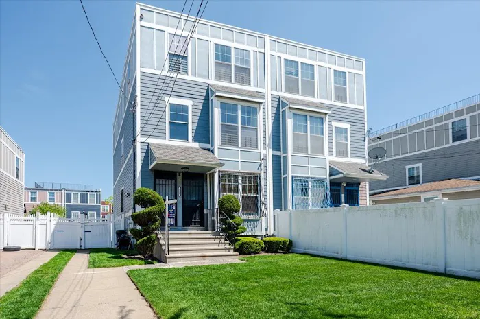 FIRST PRIORITY REALTY Picture 3