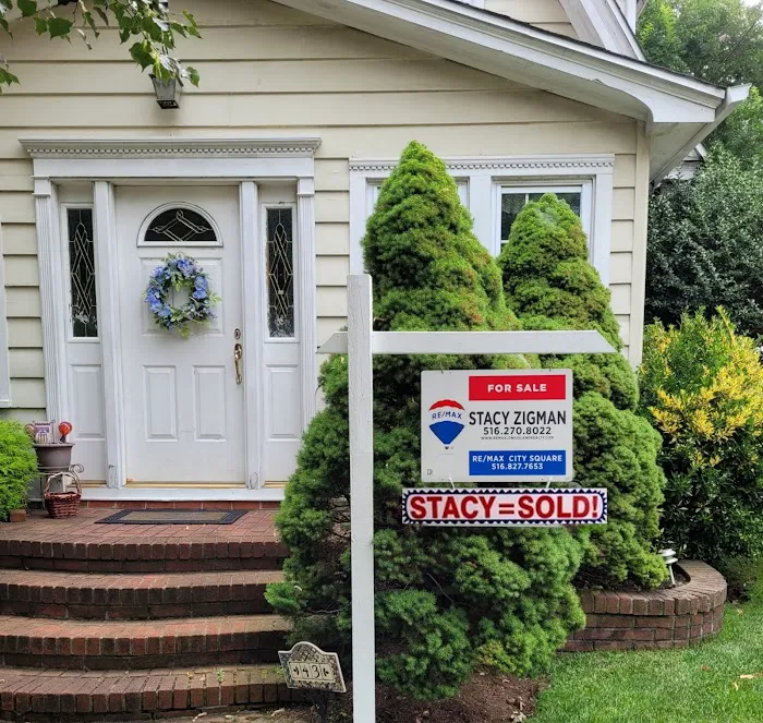 Stacy Zigman - RE/MAX City Square - Long Island and Queens Real Estate Picture 6