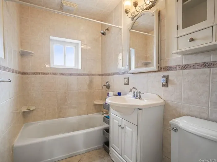 Yulisol Francisco Realtor Picture 8