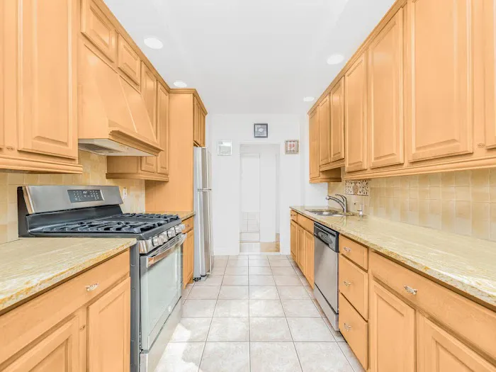 Esther Zimet - EZ Premier Realty, LLC Picture 1