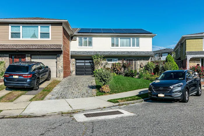 AG CORE REALTY Picture 6