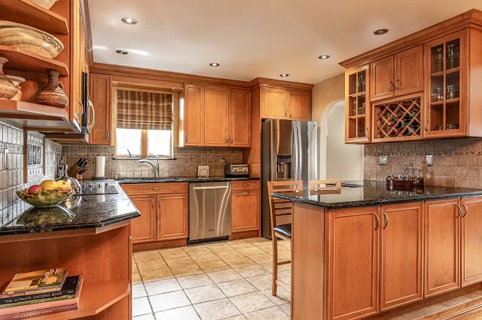 AG CORE REALTY Picture 5