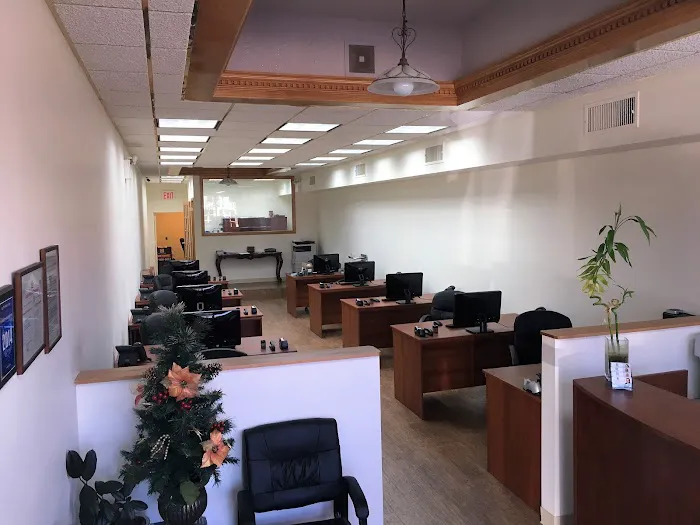 AG CORE REALTY Picture 7