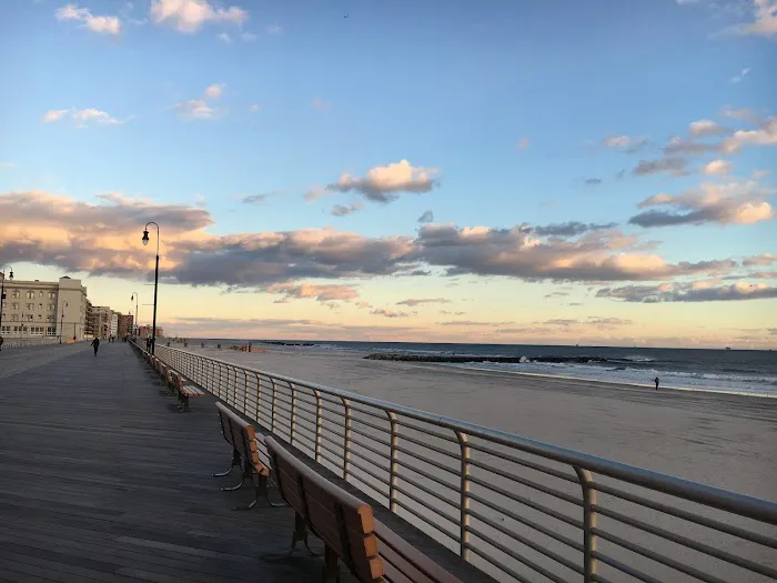 Daniel Gale Sotheby's International Realty - Long Beach, NY Picture 3