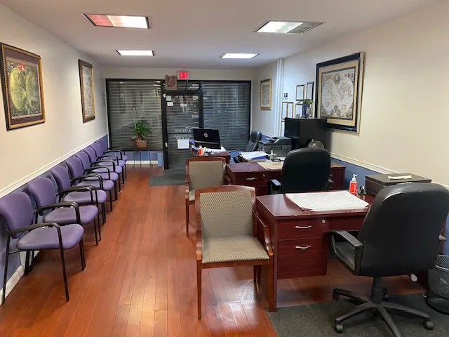 Lux Lifestyles Realty Inc Picture 5